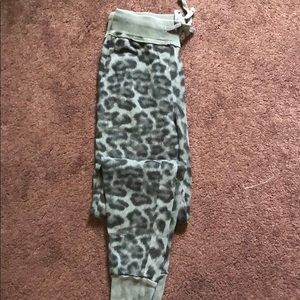Cheetah print splendid sweatpants!!!